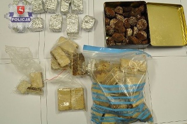 Narkotyczne wypieki polskiego cukiernika – policja znalazła u niego łącznie 2,5 kg ciastek z marihuaną
