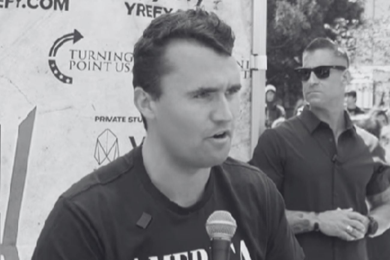 Trwa obława na zabójcę Charliego Kirka. Tyle wiadomo o strzelcu