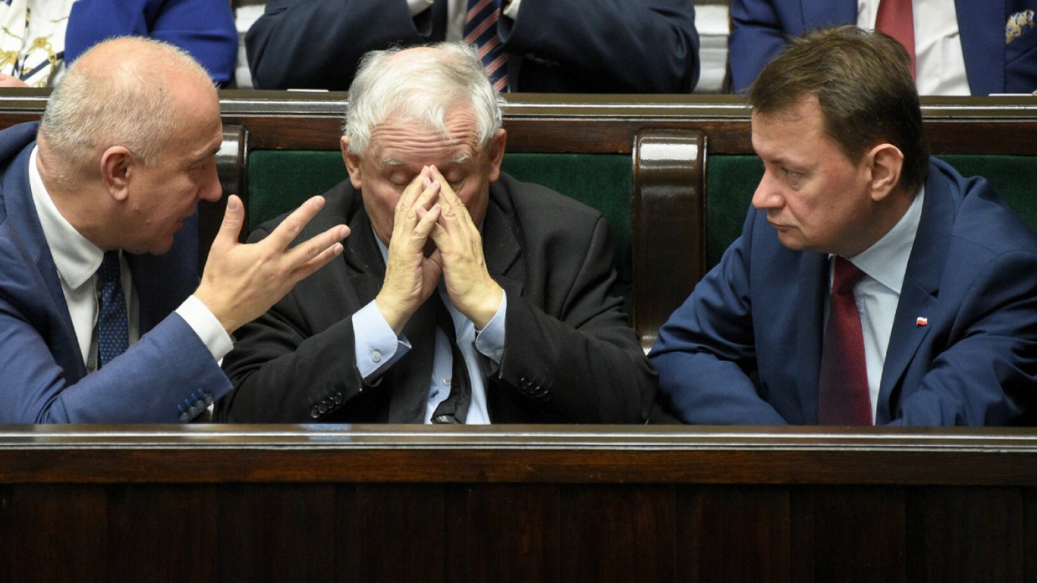 PiS wycofa się z "lex Tusk"? Krytyka ustawy działa na niekorzyść prezesa
