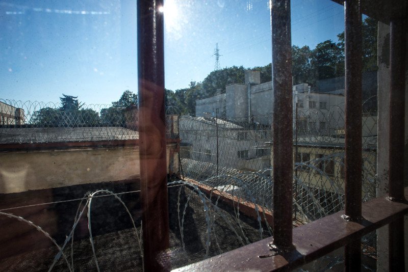 Z raportu Ministerstwa Sprawiedliwości wynika, że ponad 25 proc. skazanych popełnia kolejne przestępstwo w ciągu pięciu lat od pierwszego wyroku.