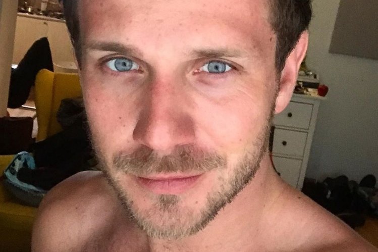 Antek Królikowski w mediach społecznościowych opublikował zdjęcie z nową partnerką.