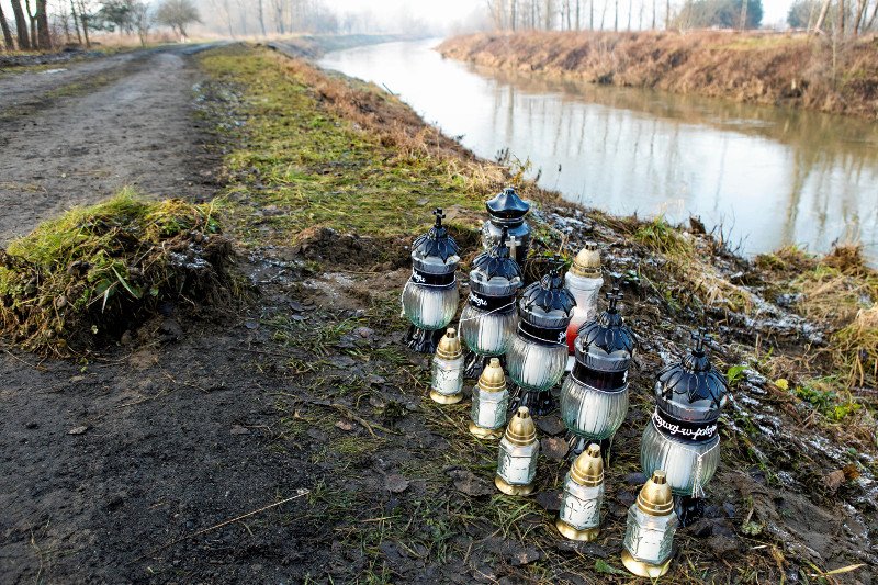 Sekcja zwłok wykazała, że mężczyzna, który najprawdopodobniej prowadził samochód w Tryńczy był pijany, alkohol znaleziono także we krwi pasażera.