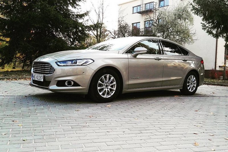 Ford Mondeo 2.0 187 KM w wersji hybrydowej.