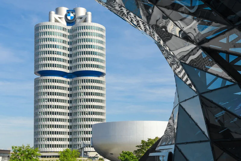 Ile kosztuje 40-minutowa przerwa w pracy fabryki BMW? Sprawdziło to dwóch Polaków, którzy do pracy w monachijskiej fabryce przyszli po alkoholu i narkotykach, a w przerwie wypalili jeszcze jointa.