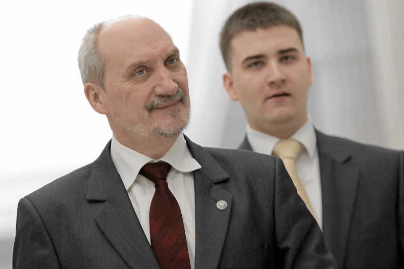 Rzecznik Antoniego Macierewicza Bartłomiej Misiewicz jest członkiem rady nadzorczej państwowej firmy Energa Ciepło Ostrołęka.