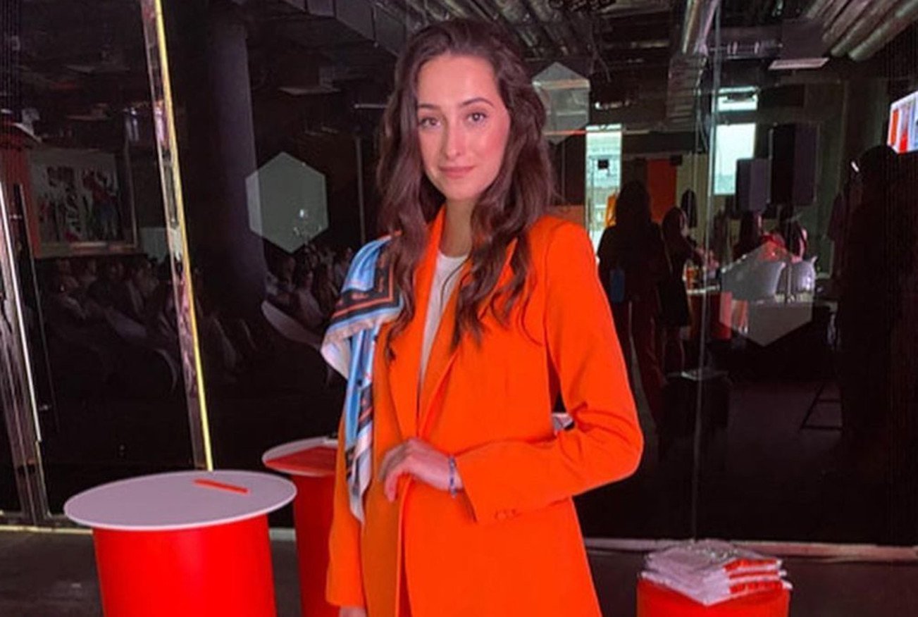 Linia SkyUp zmienia mundury dla stewardess. Od teraz będą bardziej wygodne.