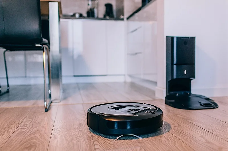 Tezy "że lepiej więcej zapłacić, a cieszyć się precyzją i niezawodnością" dowodzą roboty odkurzające spod szyldu iRobot, czyli prekursora domowej robotyki.