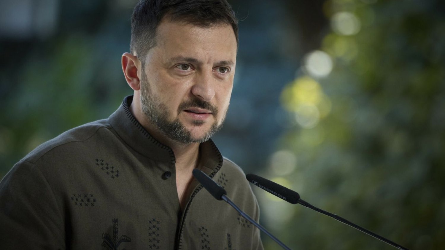 Samolot prezydenta Ukrainy wyleciał z Rzeszowa do Rzymu. Zastanawia jedna rzecz Ukraiński samolot wylądował w Rzymie. Zastanawia jedna rzecz