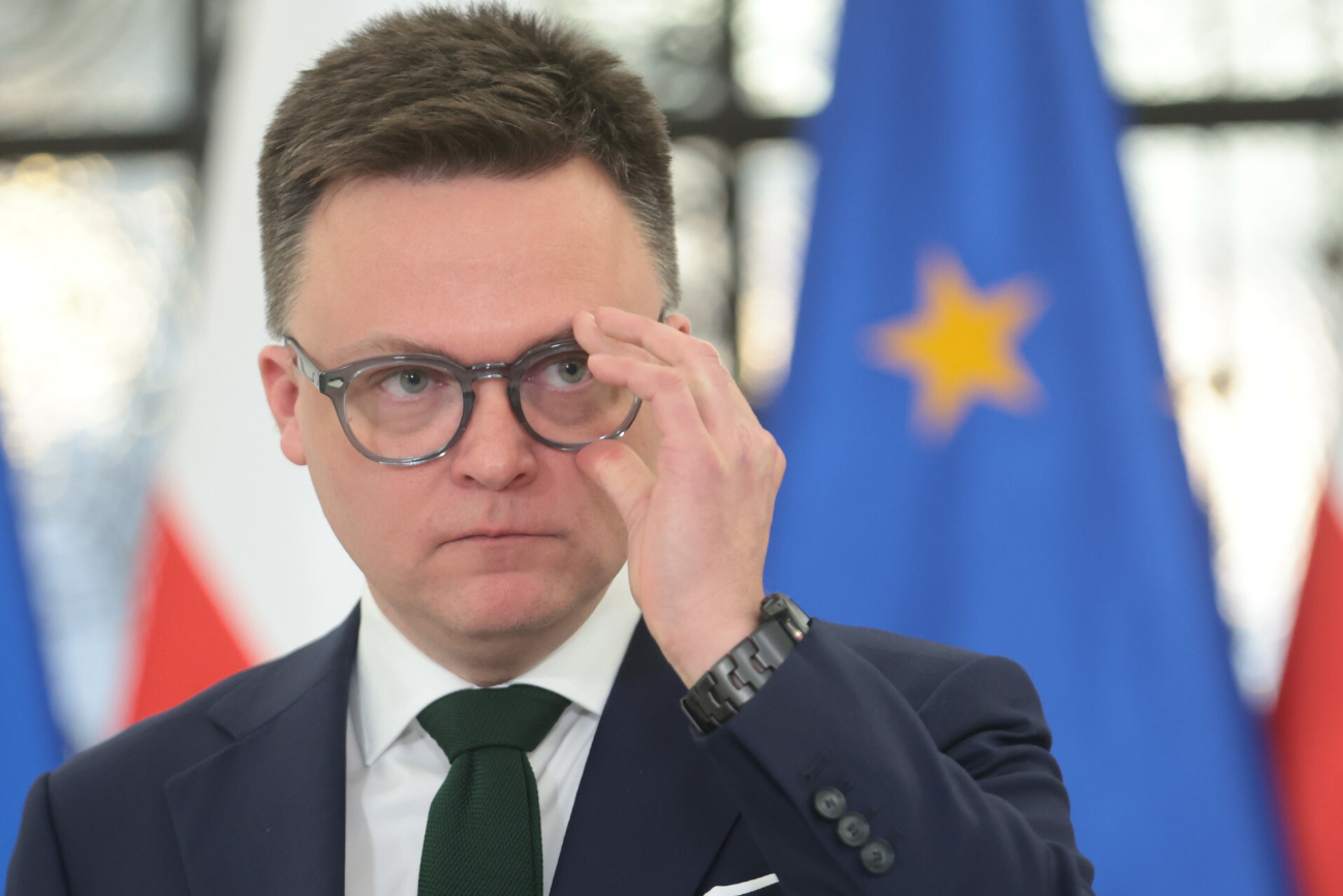 Decyzja Hołowni podzieliła obóz władzy. Politycy komentują napięcie w koalicji