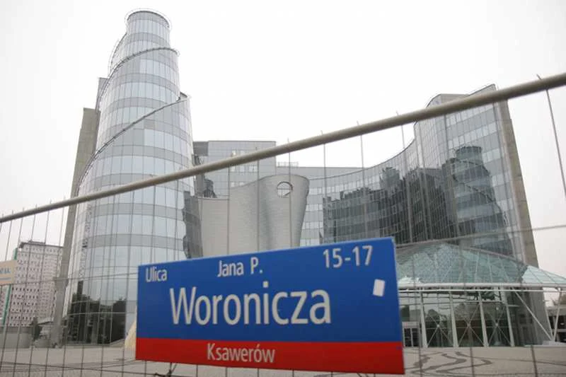 W sądzie toczy się kolejny proces o mobbing w Telewizji Polskiej. Na zdjęciu siedziba TVP przy ul. Woronicza.