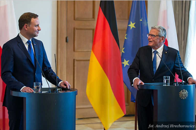 Andrzej Duda nie powinien wykorzystywać zagranicznych wizyt, by źle mówić o Polsce.