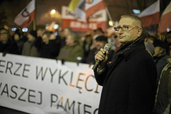 Podczas marszu w Narodowym Dniu Pamięci Żołnierzy Wyklętych.