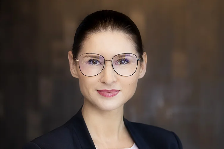 O trendach na rynku deweloperskim, rosnącym popycie na mieszkania w segmencie premium i oczekiwaniach klientów inwestycyjnych rozmawiamy z Ewą Załęgowską-Boguszewicz, dyrektor sprzedaży Warszawa Moderna Holding