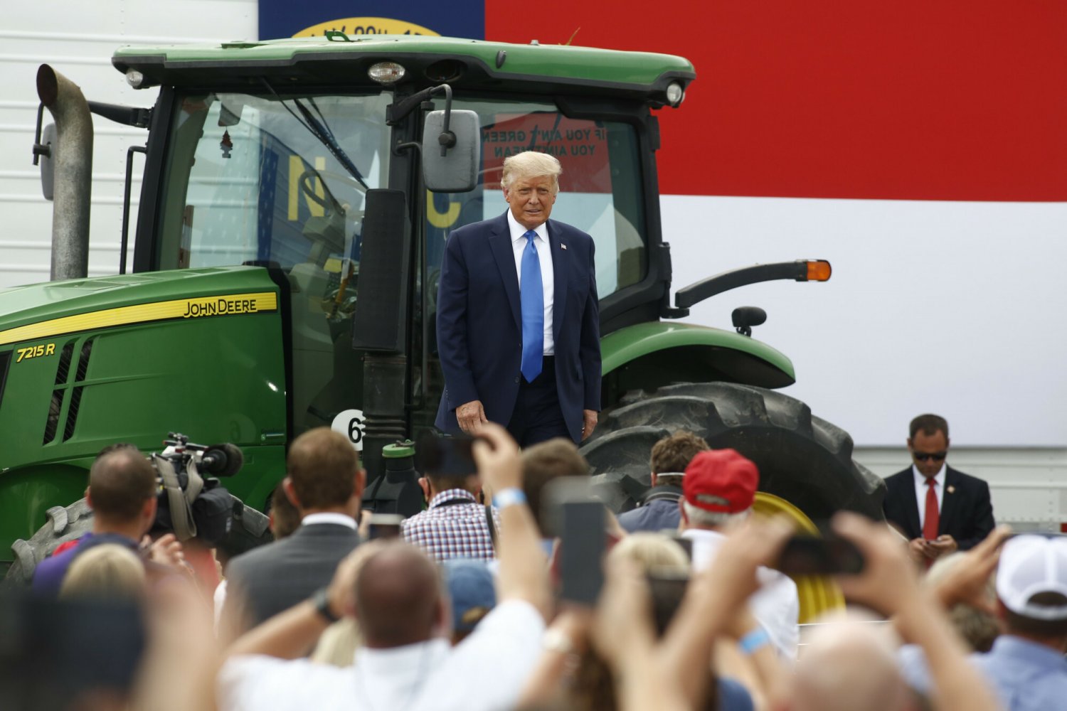 USA pod wodzą Donalda Trumpa muszą prosić UE o jajka.