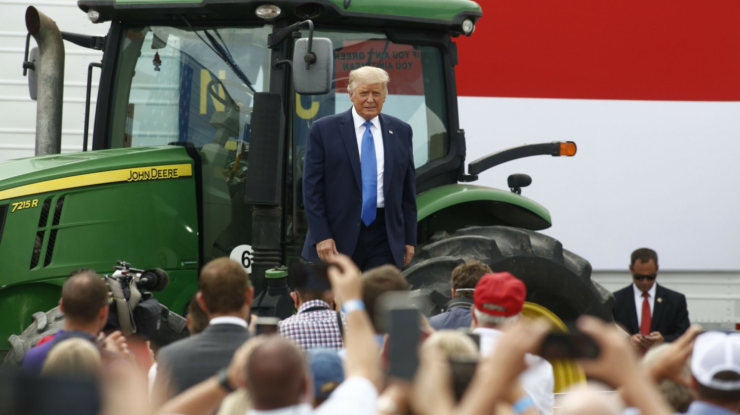 USA pod wodzą Donalda Trumpa muszą prosić UE o jajka. USA pod wodzą Donalda Trumpa muszą prosić UE o jajka.