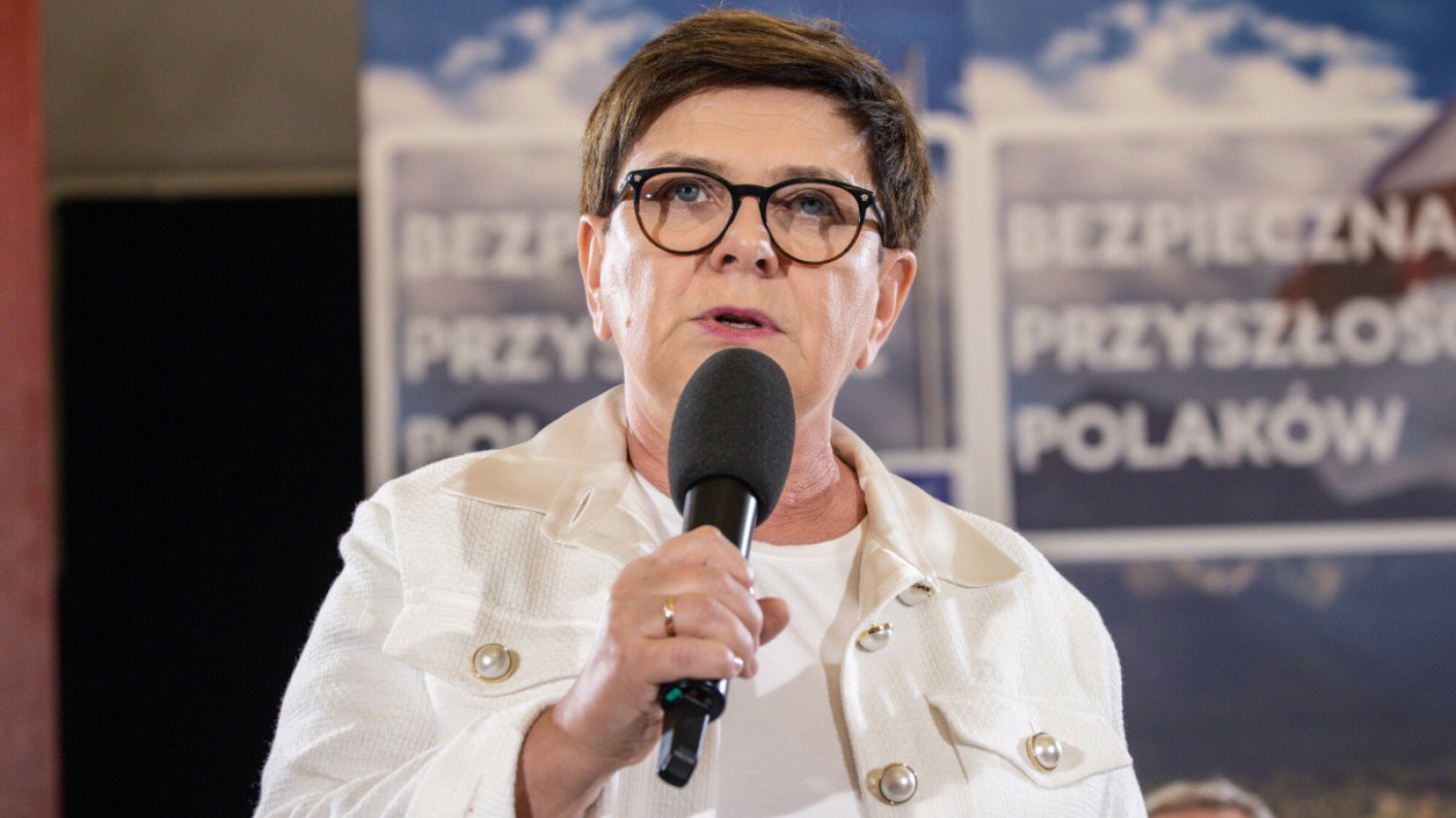 Szydło wskazała, kto ma być premierem. Jej kandydat może zastanawiać