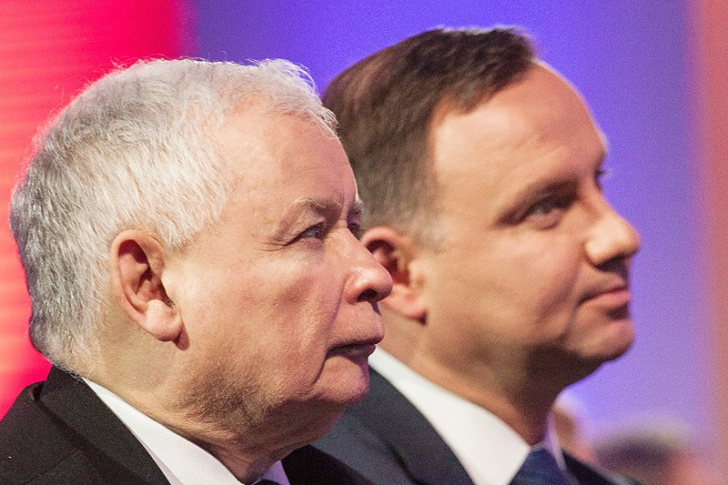 Można odnieść wrażenie, że zaproponowane przez Andrzeja Dudę referendum ws. zmiany konstytucji w rzeczywistości może służyć głównie temu, by PiS mogło prowadzić silniejszą kampanię samorządową.