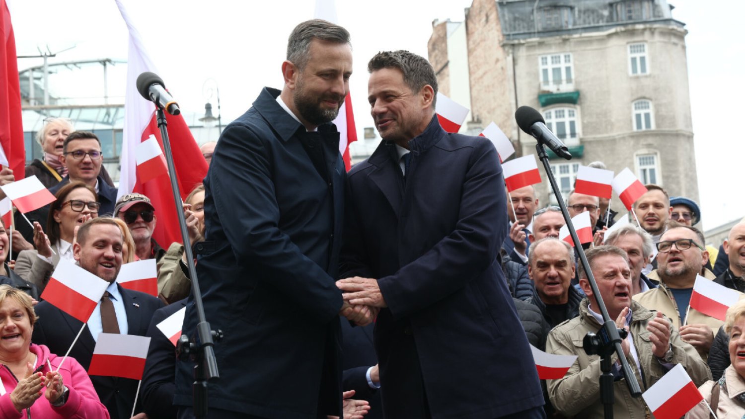 "Nie wyślemy naszych żołnierzy do Ukrainy!". Szef MON i Trzaskowski mocno o "racji stanu" Kosiniak-Kamysz i Trzaskowski powiedzieli jasno. Nie dla Polaków w Ukrainie