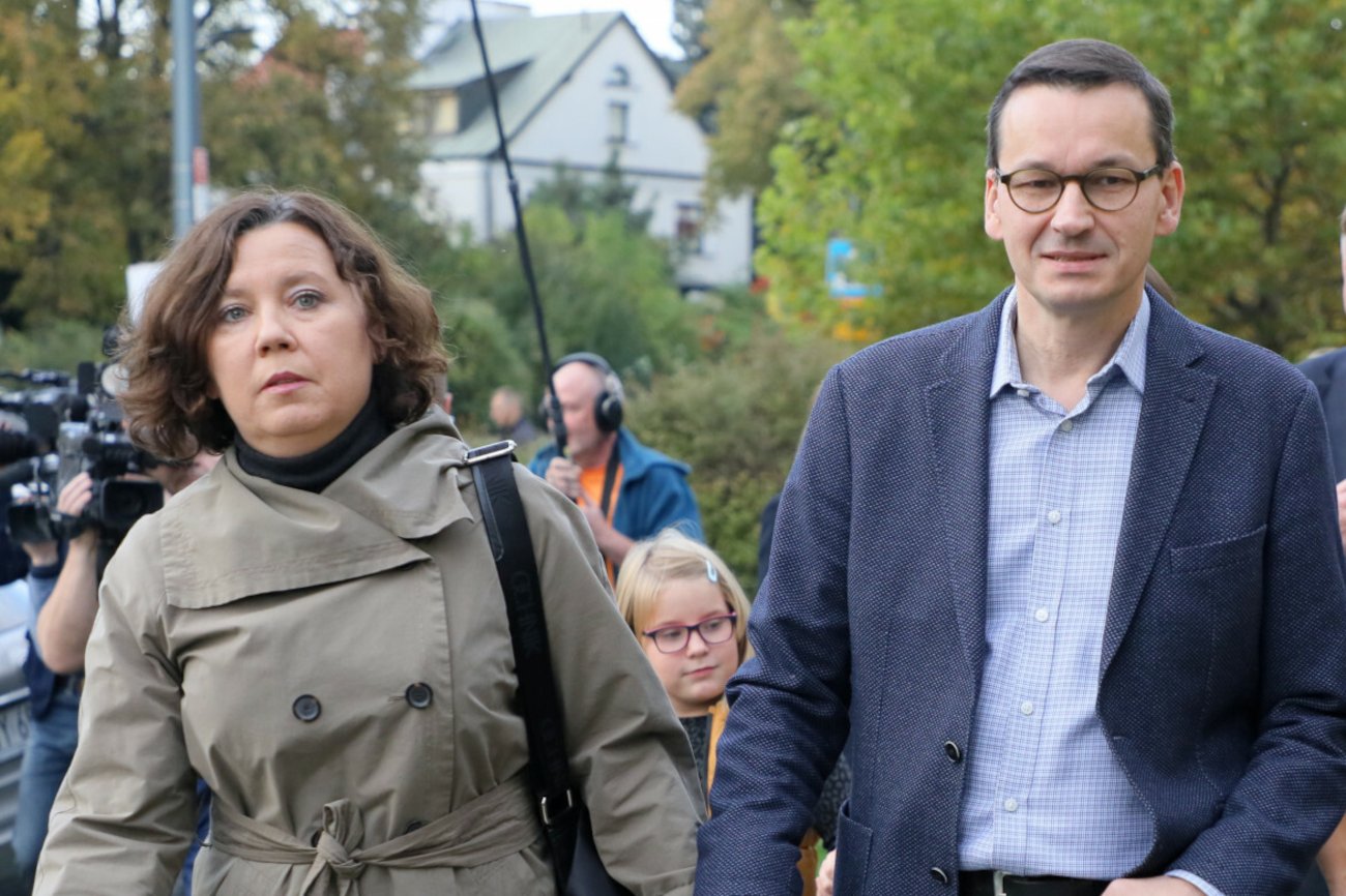 Żona premiera Mateusza Morawieckiego Iwona Morawiecka sprzedała kościelne działki za prawie 15 mln złotych.