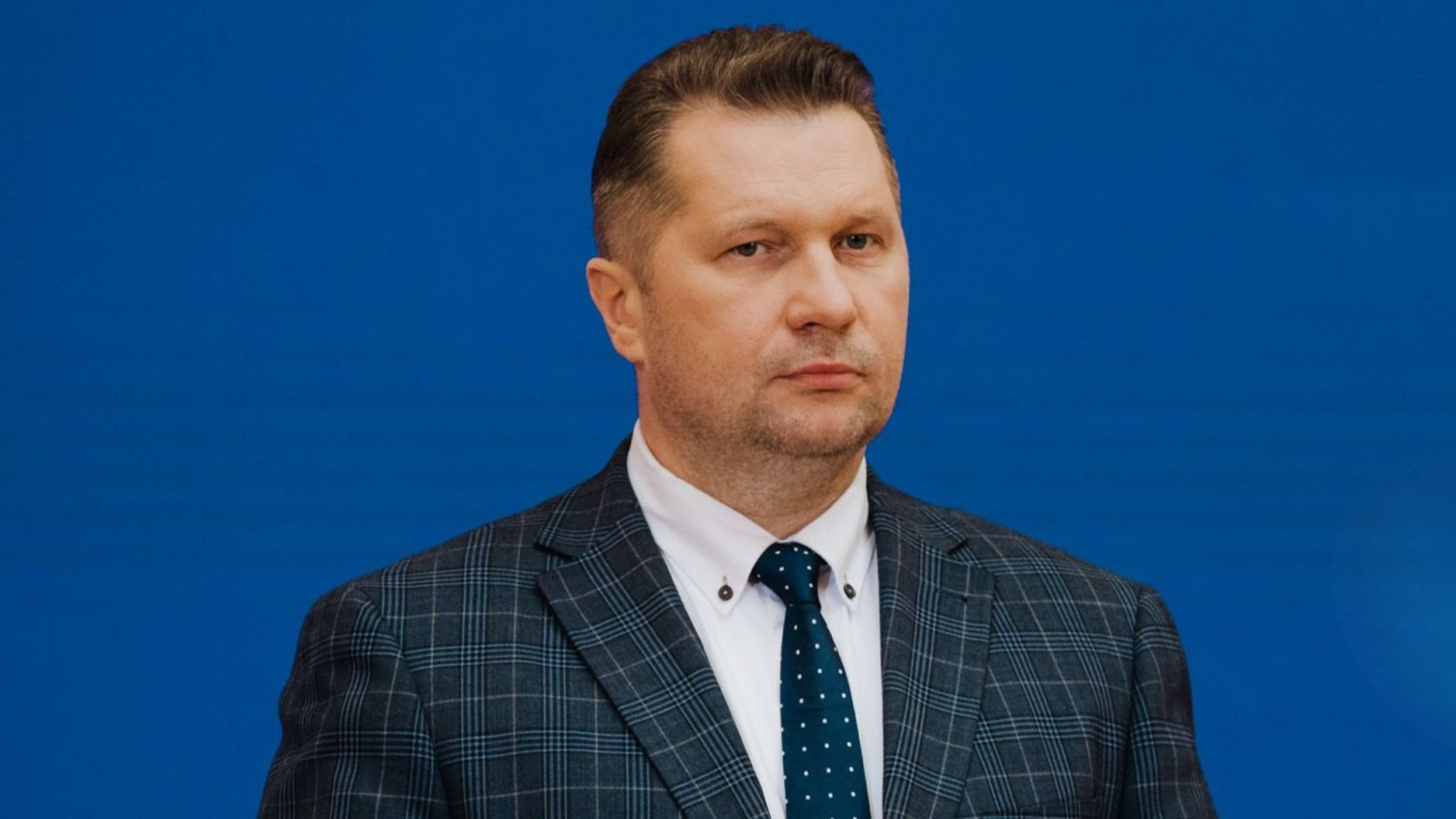 Sondaż pokazał, co Polacy myślą o planie z Czarnkiem. W PiS powinni pomyśleć