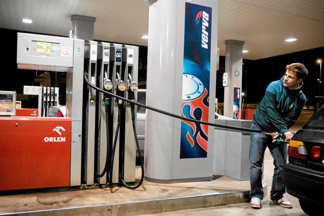 Kto jest winien słabej jakości paliw na polskich stacjach? Okazuje się, że nie zawsze są to chytrzy właściciele
