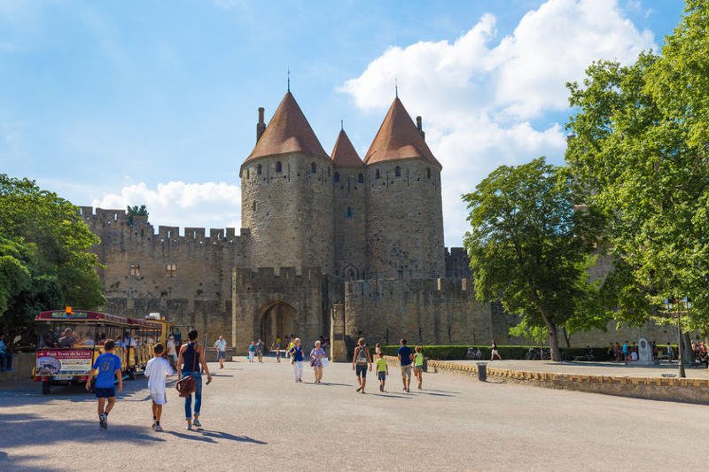 Carcassonne jest jednym z najważniejszych ośrodków turystycznych we Francji.