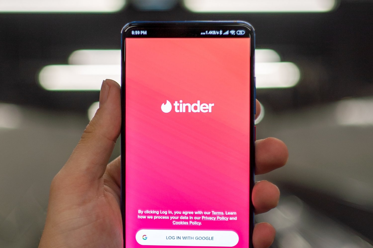 Aplikacje randkowe będą traktowały na preferencyjnych warunkach osoby zaszczepione przeciw COVID-19