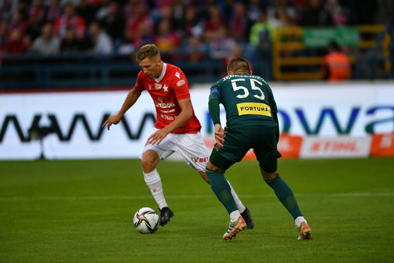 Wisła Kraków pokonała Legię Warszawa 1:0 (1:0) w niedzielnym klasyku PKO Ekstraklasy.