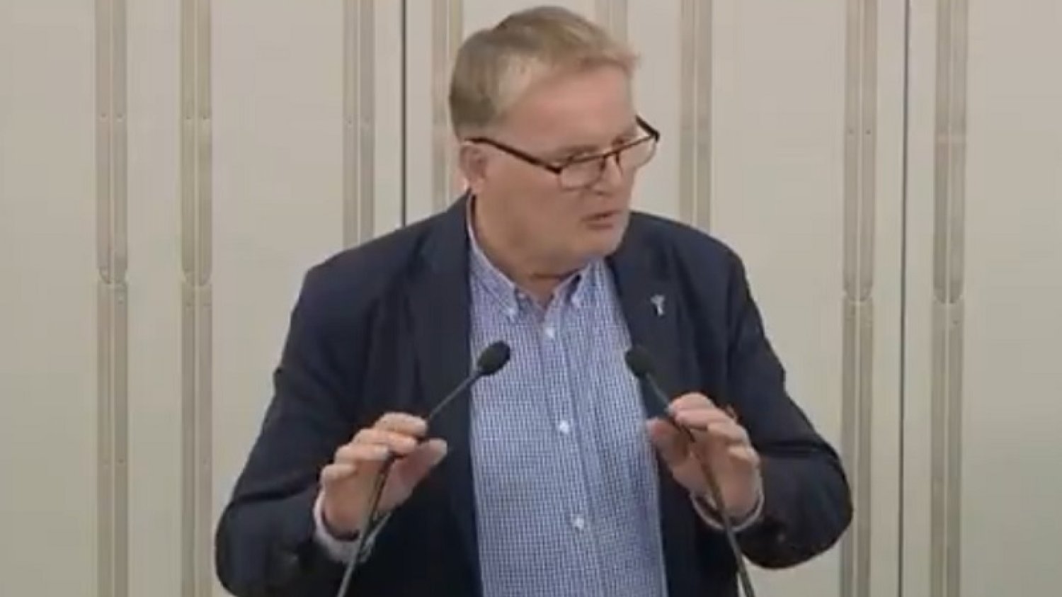 Senator Waldemar Bonkowski nazwał noblistkę Olgę Tokarczuk "polakożercą".