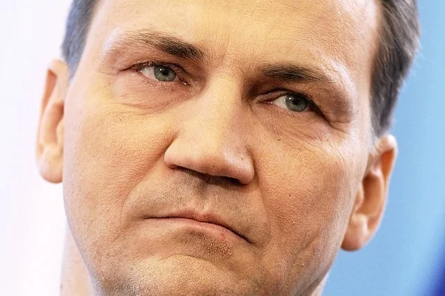 Radosław Sikorski znowu wywołał burzę na Twitterze.