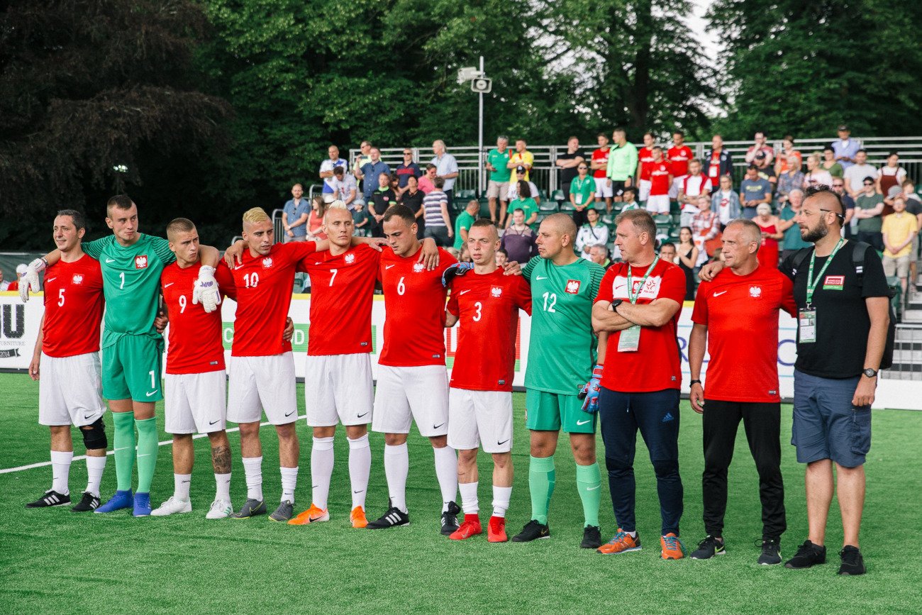 Reprezentacja Polski piłkarzy w kryzysie bezdomności podczas turnieju w 2019 roku.
