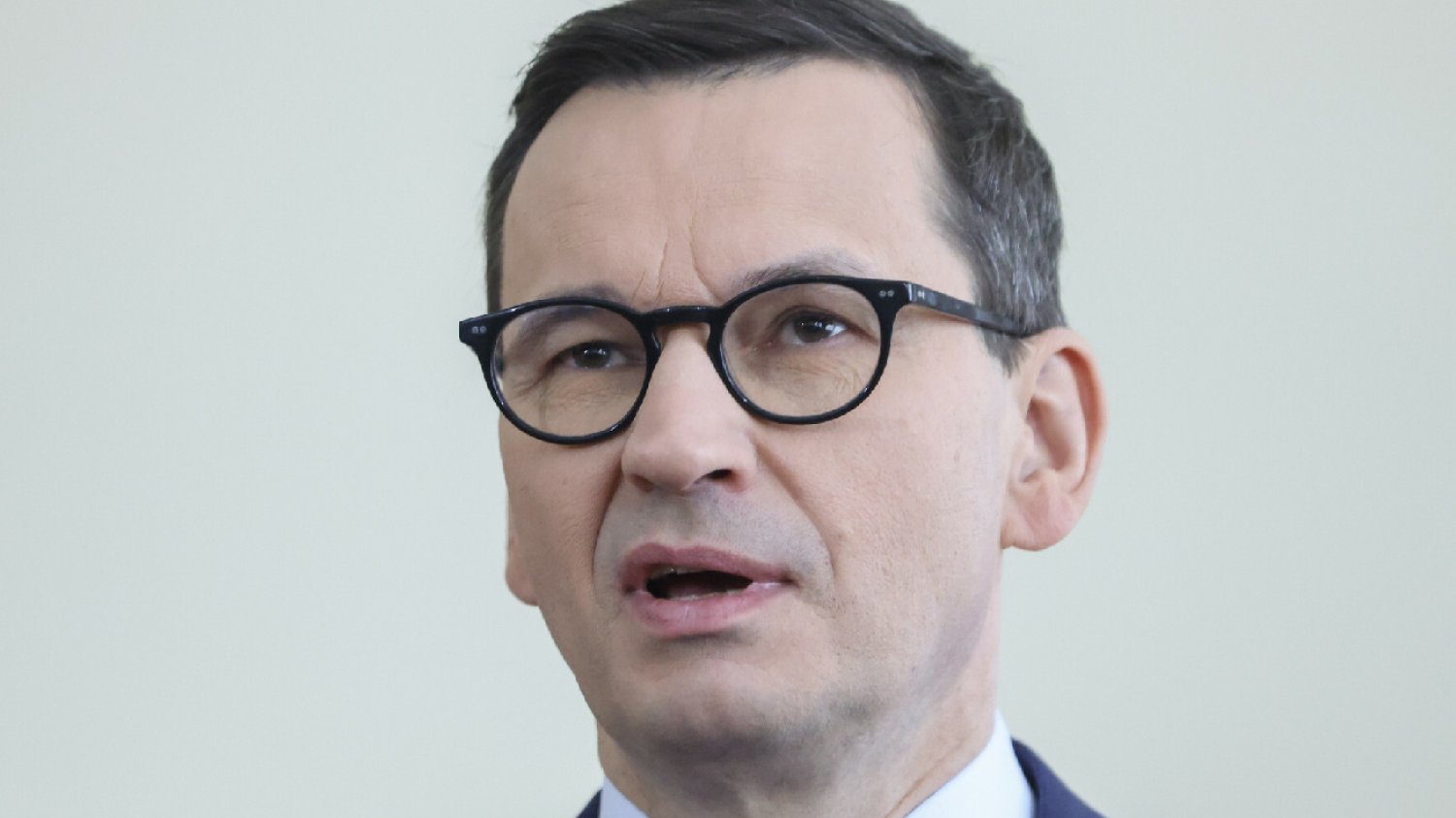 Sondaż zaufania dla polityków. Trzaskowski liderem, Tusk goni Morawieckiego.