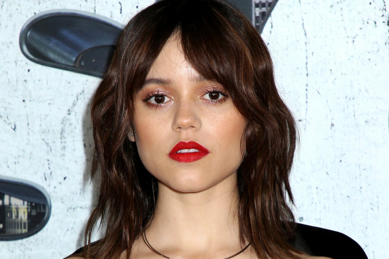 Jenna Ortega nie chciała z początku grać Wednesday Addams. Wiadomo, kto przekonał ją do zmiany decyzji.