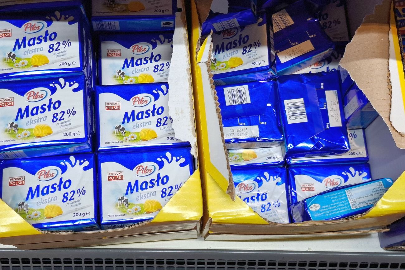 W poniedziałek 9 grudnia w Lidlu czeka świetna promocja na masło. Kostka kosztuje 4,99 zł przy zakupie trzech.