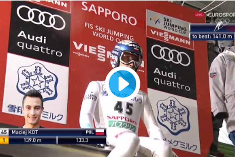 Maciej Kot wygrał konkurs PŚ w Sapporo ex aequo z Peterem Prevcem. Kamil Stoch dopiero na 18. miejscu