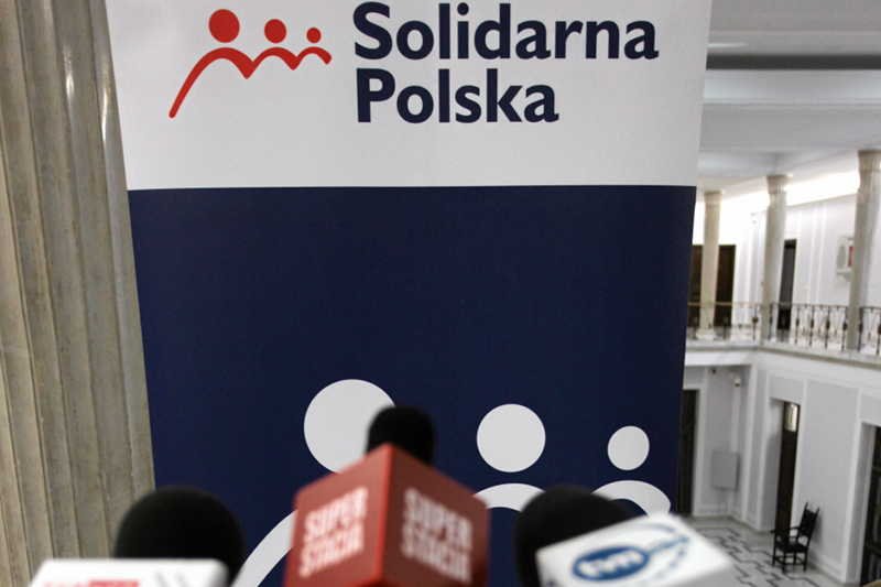 Solidarna Polska na potęgę organizuje konferencje prasowe. Jednak nie pomoże jej to, jeśli nie zbuduje poparcia w regionach.