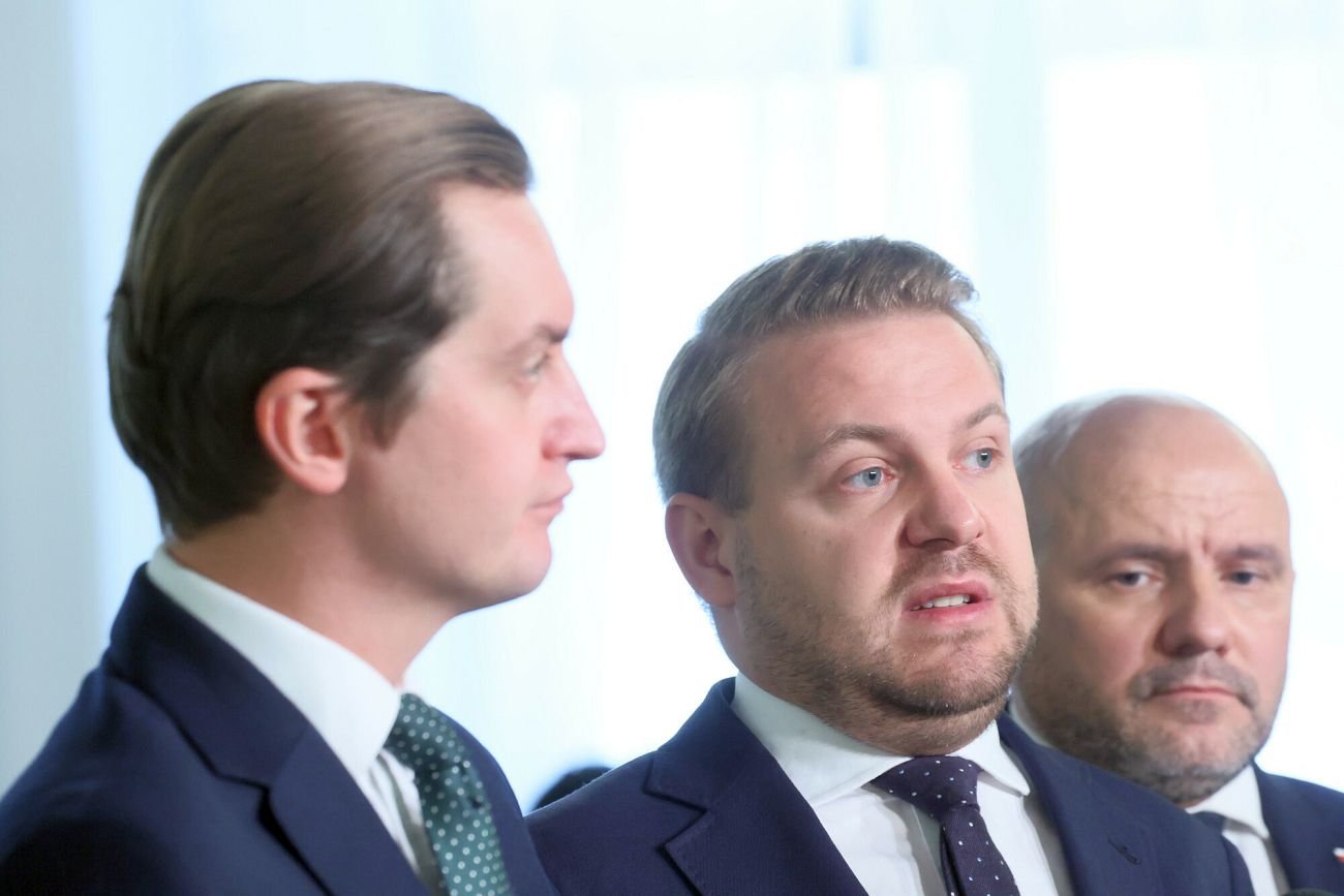 W jednym z programów Jacek Ozdoba, z PiS lub jednej z jego odnóg, powiedział, że "Katarzyna Kolenda jest na telefon Tuska"