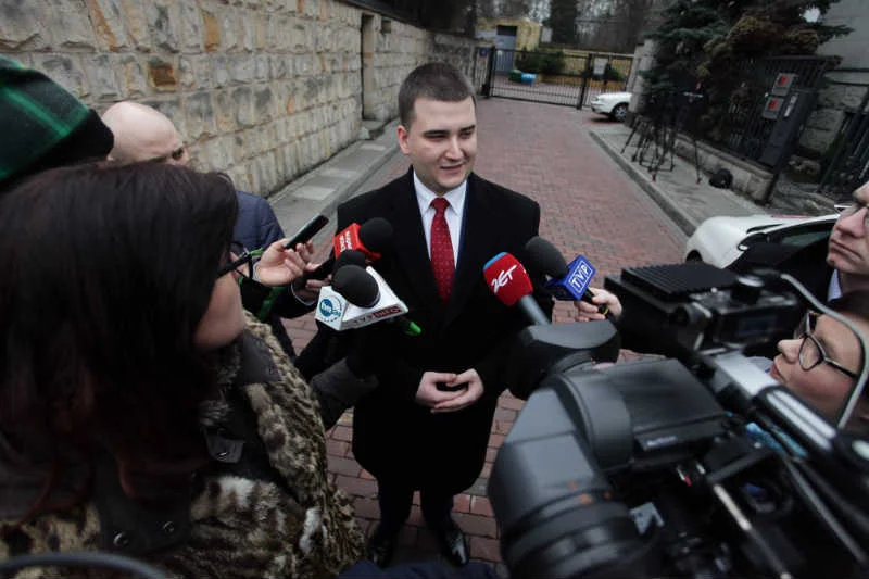 Bartłomiej Misiewicz wrócił do pracy w MON – podaje Radio ZET.