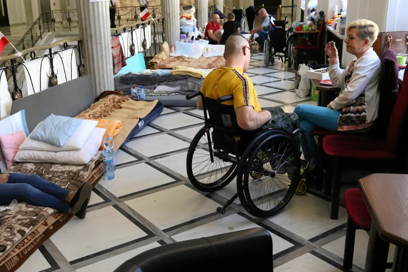 Kancelaria Sejmu liczy obecnie koszta związane z protestem rodziców niepełnosprawnych dzieci.