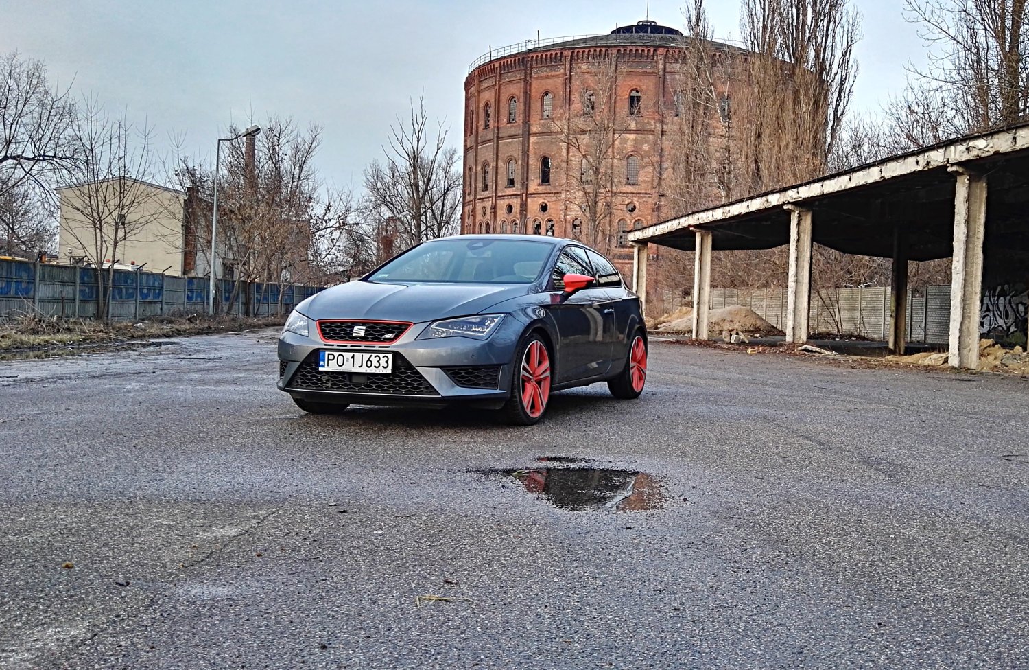 Seat Cupra to niepozorne auto, które pod maską chowa prawdziwego potwora.