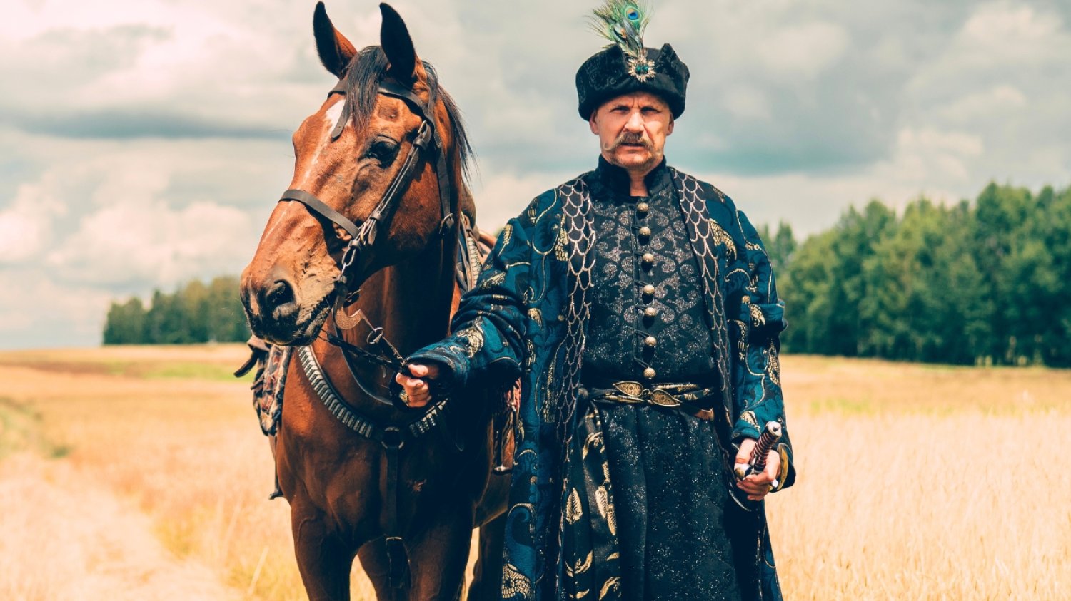 Nowy sezon "1670" jedną rzeczą was zaskoczy. Oto ile ma odcinków Ile odcinków ma 2. sezon "1670" na Netflix? Jedna zmiana was zaskoczy