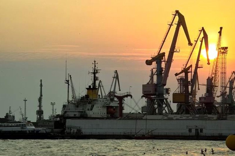 Rosjanie częściowo znieśli blokadę ukraińskich portów na Morzu Azowskim.