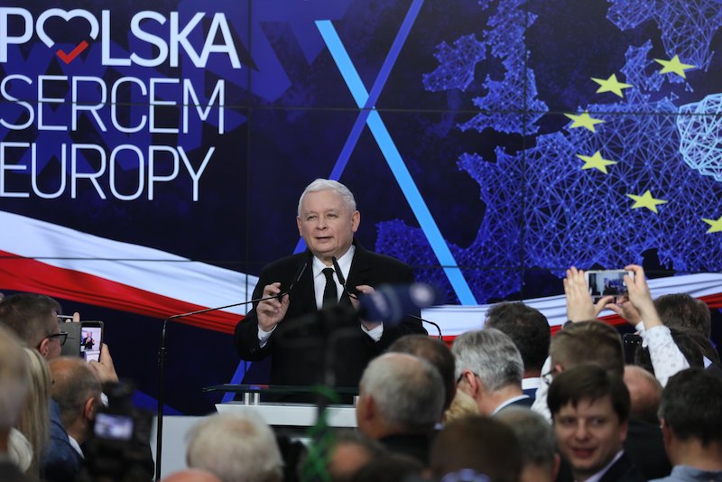 Jarosław Kaczyński może być zadowolony z wyniku PiS w wyborach do PE.