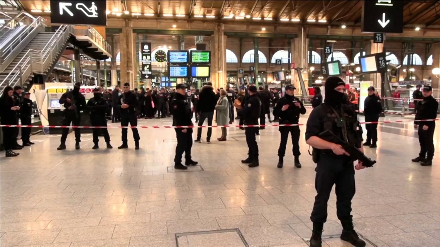 Atak nożownika na dworcu Gare du Nord w Paryżu.