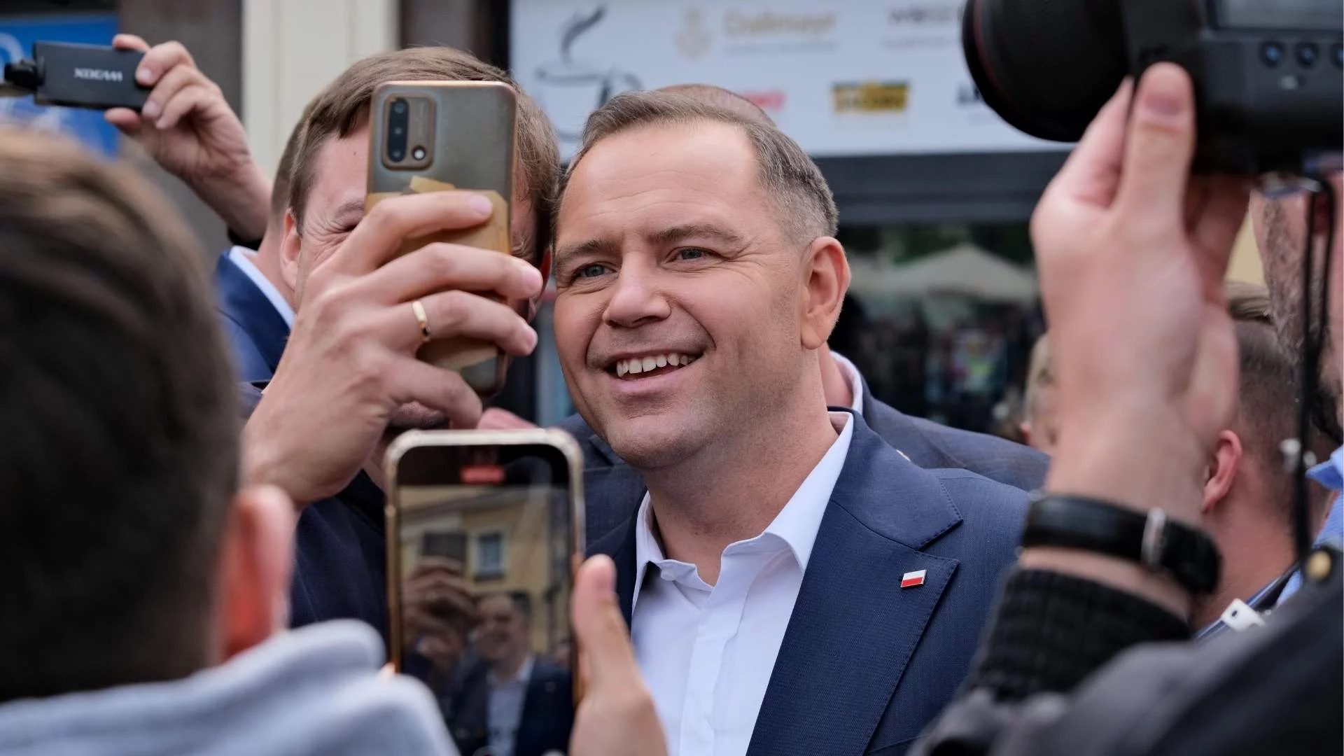 Nawrocki i Trzaskowski znowu łeb w łeb Nawrocki i Trzaskowski w pułapce. W nowym sondażu jeszcze ciekawiej niż przed wyborami