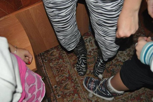 A po domu chodzę tak: w koszuli se smokiem, norweskich legginsach i Kubotach