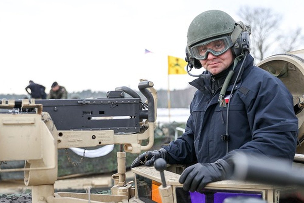 Generał Koziej apeluje do prezydenta Dudy: "Trzeba uzupełnić kadry".