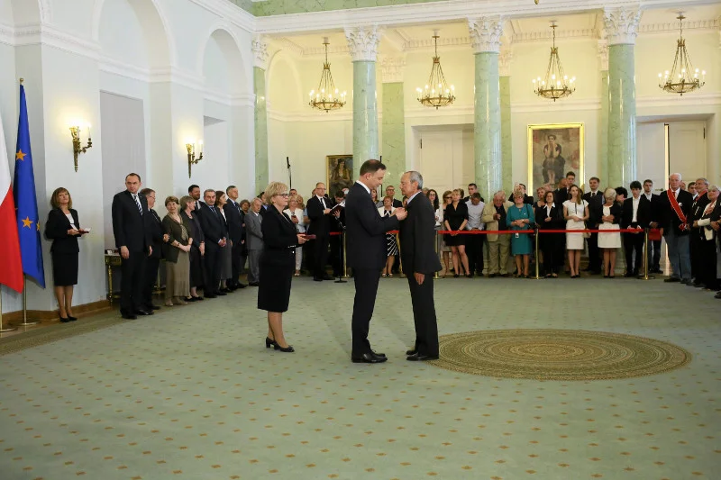 Prezydentom przyjęcia orderów odmawia wiele osób. I nie chodzi tylko o Dudę.
