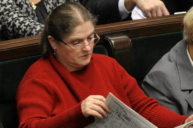 Prof. Krystyna Pawłowicz poprosiła PKW o wyjaśnienie, "skąd bierze się określenie czy też opinia, że polskie wybory obsługują „ruskie serwery”