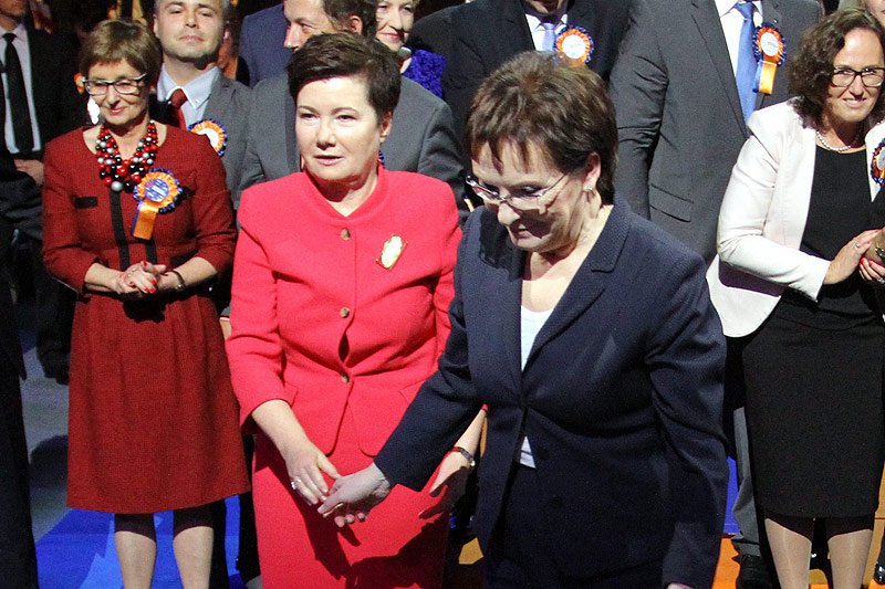 Czy premier Ewa Kopacz zmusi prezydent Warszawy Hannę Gronkiewicz-Waltz do spotkania z Jackiem Sasinem i innymi kontrkandydatami?